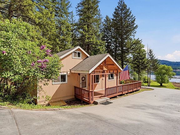 2nd image of 4090 Tamarack Bay Rd