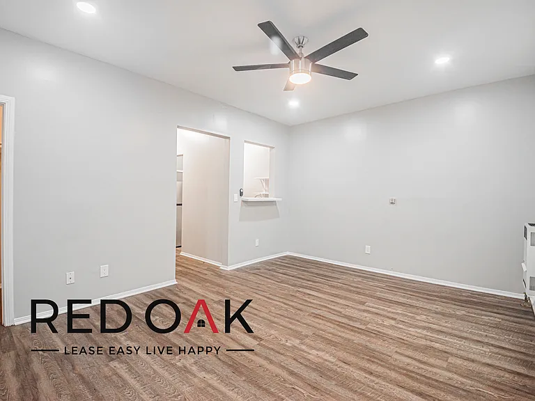 692 Valencia St #303 — Photo 6