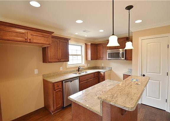 4th image of 808 Manner Ln #12-lot 12