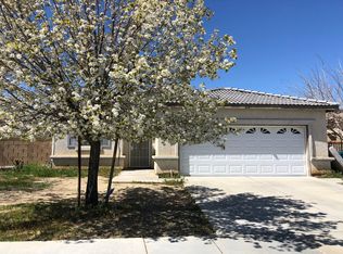 44027 Parkview Ln, Lancaster, CA 93535