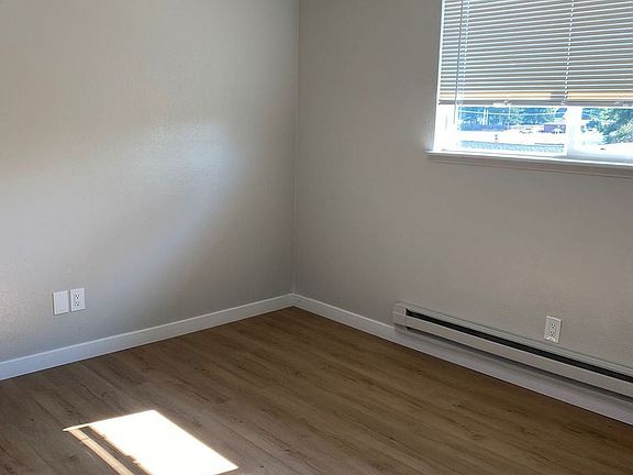 5th image of 10915 Freiday St SW #4
