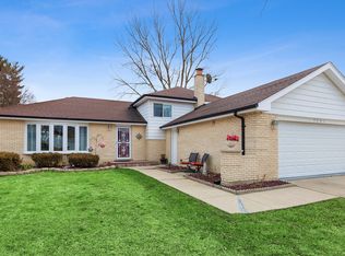 7201 Kidwell Rd, Downers Grove, IL 60516