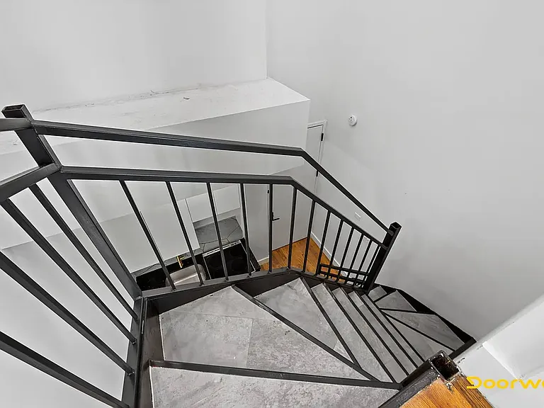 467 Grand St #4A — Photo 7