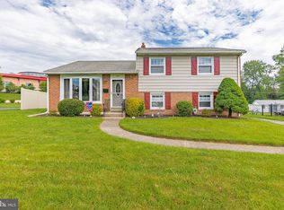 449 Rittenhouse Cir, Havertown, PA 19083