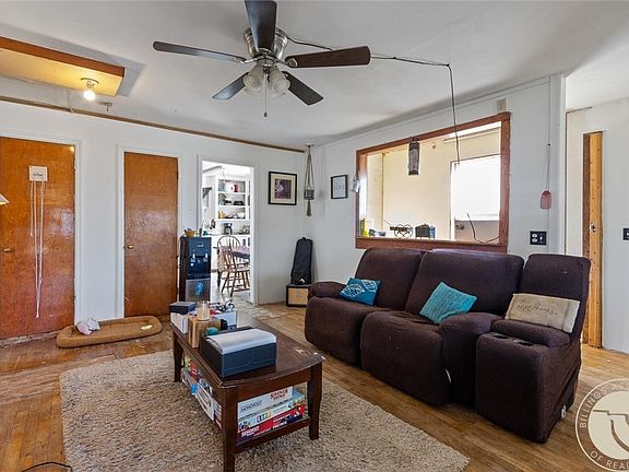 4th image of 7809 Lewis Ave