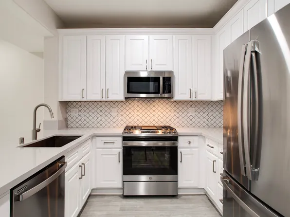 6221 W 3rd St, Los Angeles, CA