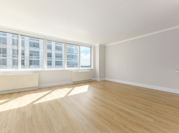 140 Riverside Blvd APT 925