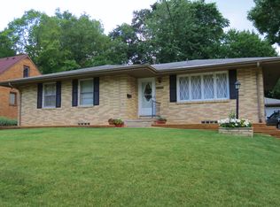 4012 68th St, Urbandale, IA 50322