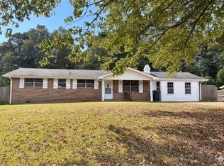 6045 S Bear Dr, Douglasville, GA 30135