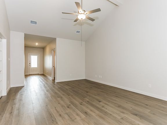 3rd image of 1525 Woodwinds Dr