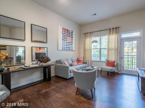 1500 Balch Dr SE Unit 100, Leesburg, VA 20175