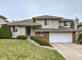 15122 Patterson Dr, Omaha, NE 68137