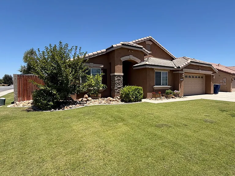 13214 Yampa River St — Photo 2
