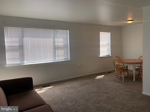 4th image of 9880 Frankford Ave Floor 2