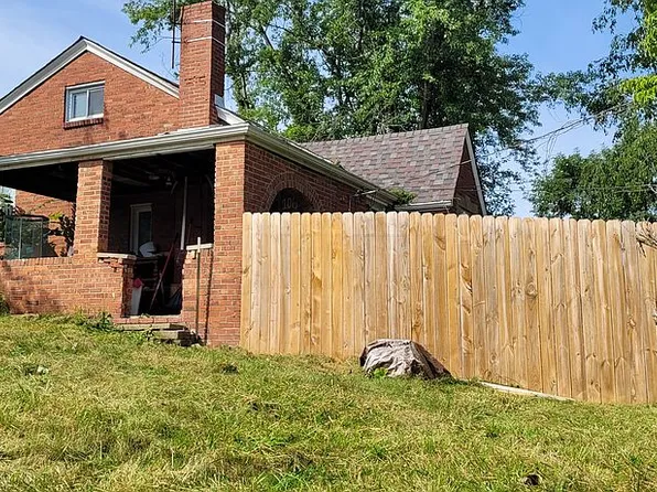 106 Arch St, Clairton, PA 15025