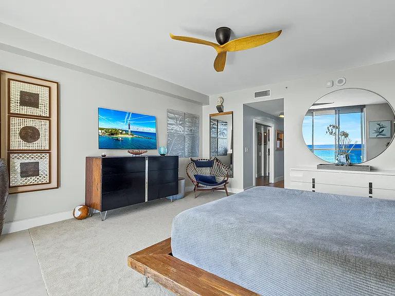 704 N Ocean Blvd — Photo 18