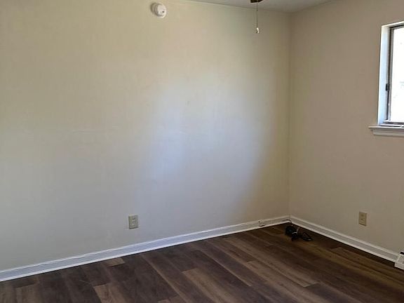 4th image of 825 Kerns Ave SW #831