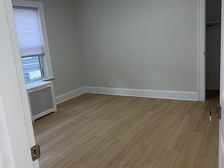 332 Robbins St — Photo 11