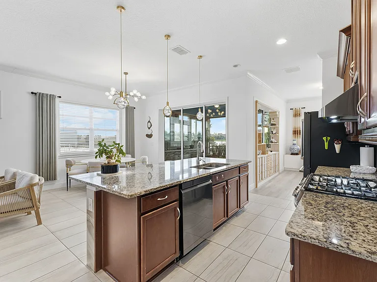 5092 Twin Lakes Blvd — Photo 13