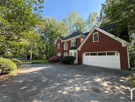 4879 Farm Valley Dr NE — Photo 2