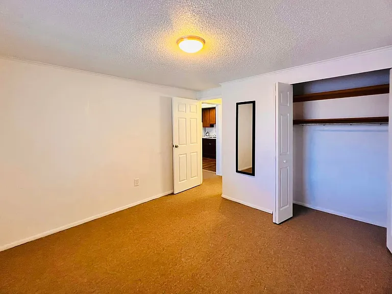 Oakland Hills — Photo 42