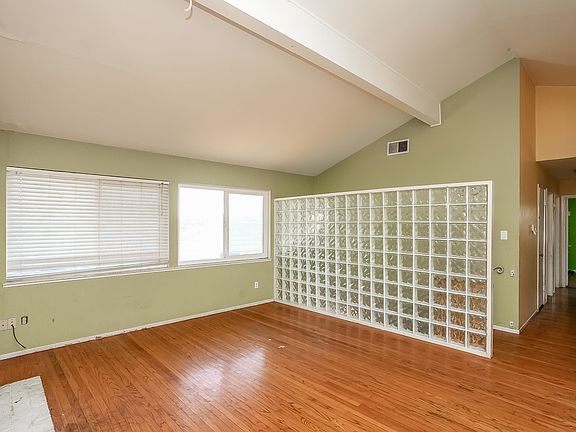 4th image of 2572 Duke Ave