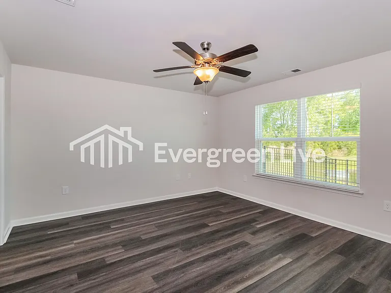 2224 Courtina Way — Photo 8