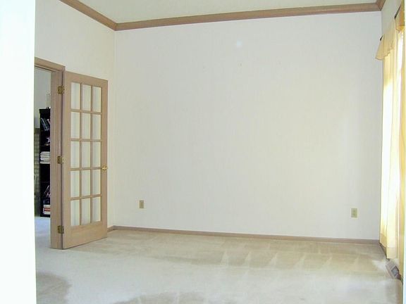 5th image of 2080 Farmington Turn