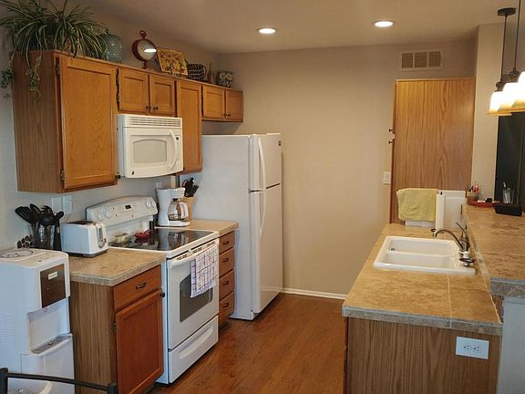 5th image of 2910 W Marconi Ave Unit 102
