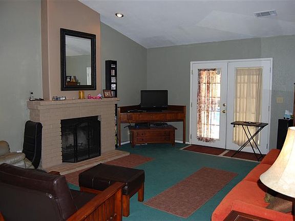 4th image of 7021 Mariposa Ave