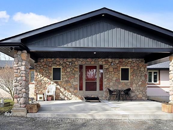 3rd image of 709 Roland Rd