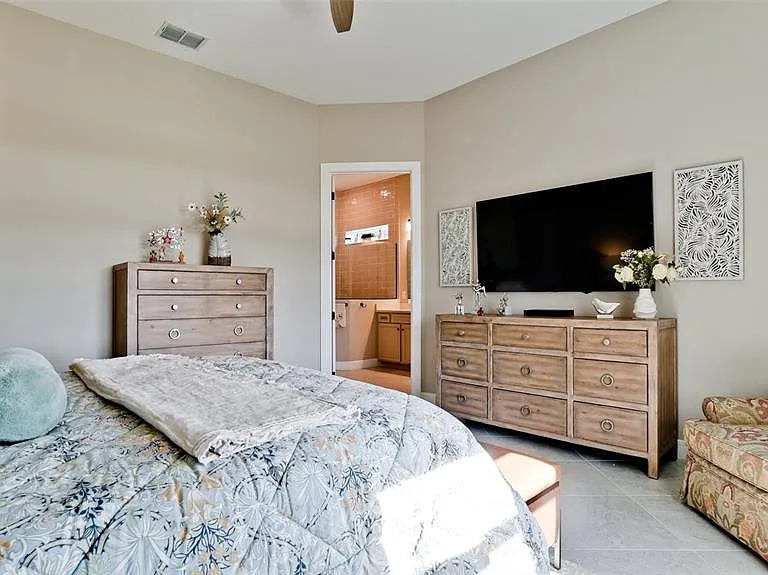 8609 Seascape Cv — Photo 10