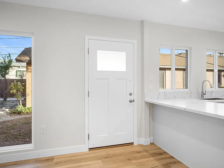 417 Riverdale Dr #C — Photo 3