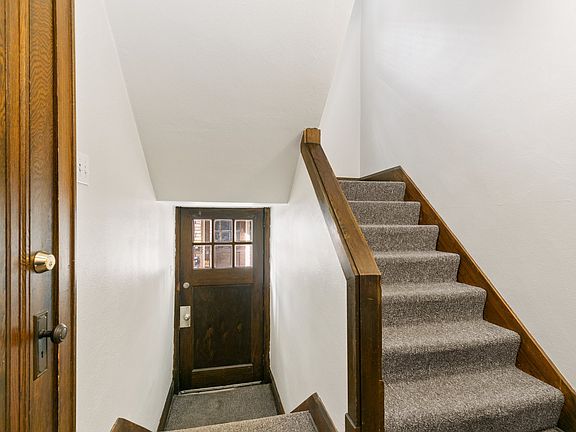 2nd image of 124 S Chicago Ave #2