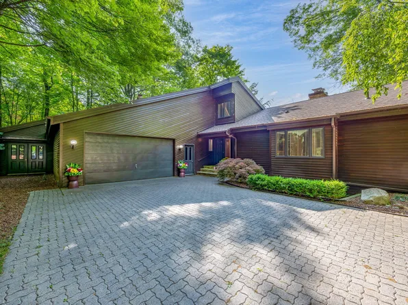 3075 Mineral Springs Trl, Mount Pleasant, MI 48858