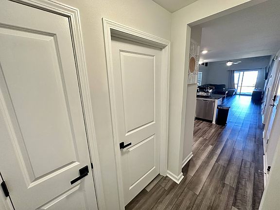 3rd image of 409 Eclipse Ln