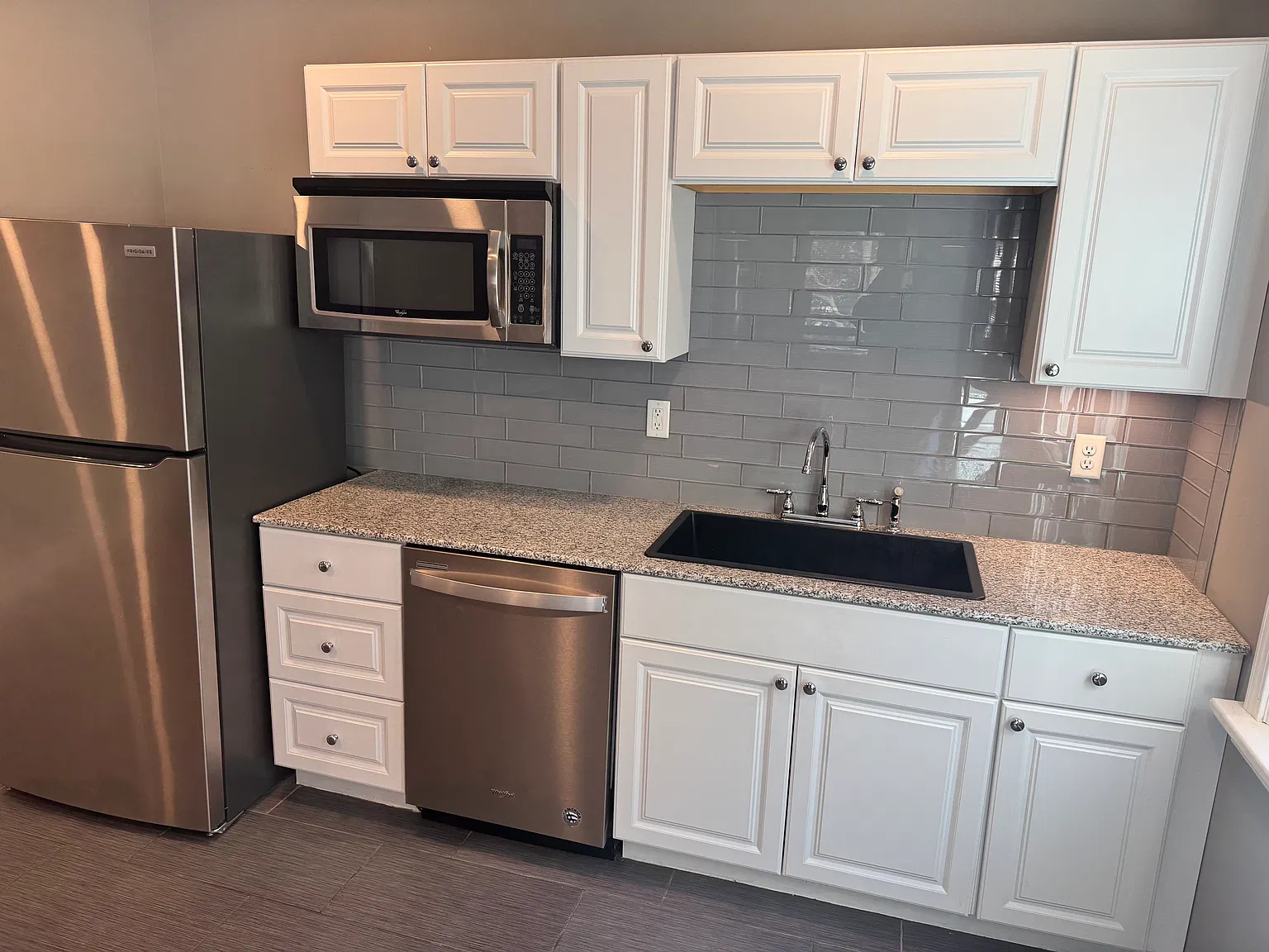 2 bed, 1200 sqft, $1,650 — Photo 3