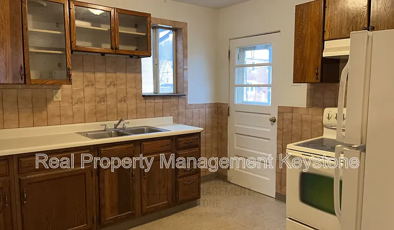 403 Ohio Ave #2 — Photo 2