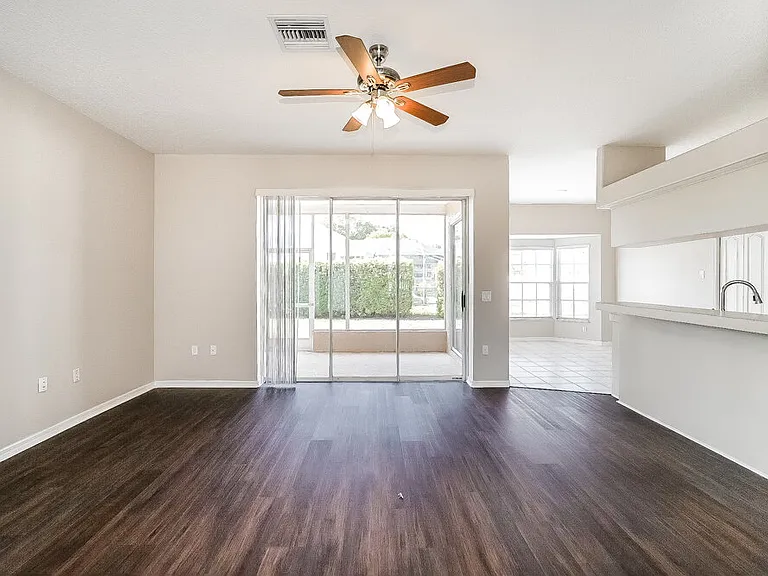 8712 Cypress Lakes Blvd — Photo 4