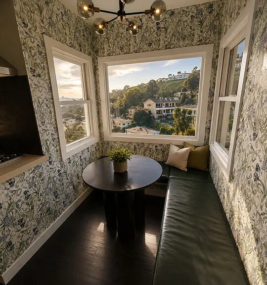 8810 Hollywood Blvd — Photo 16