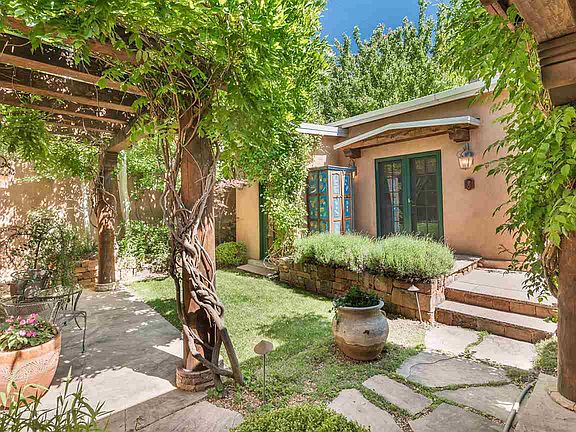 5th image of 413 Sosaya Ln