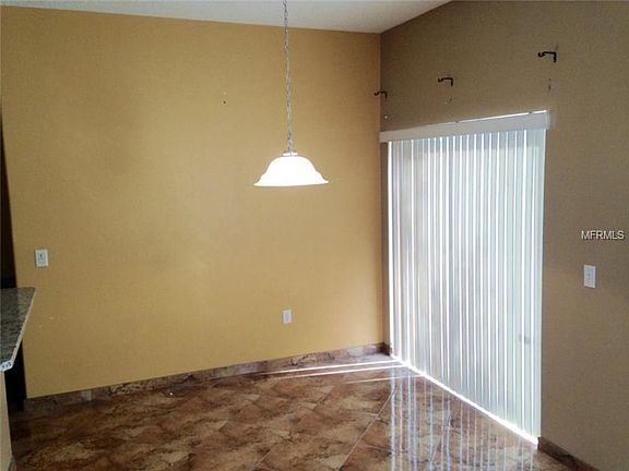 4th image of 2747 Woodstream Cir