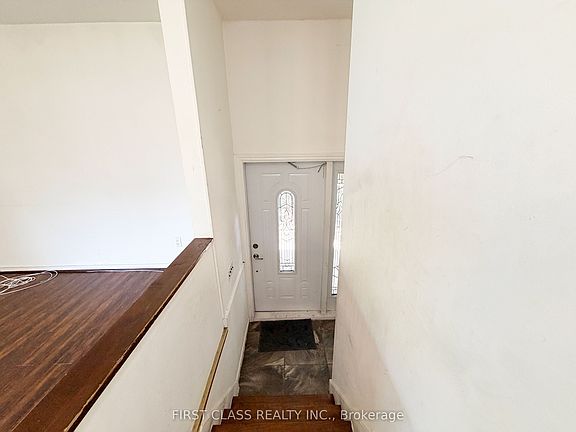2nd image of 87 Vauxhall Dr