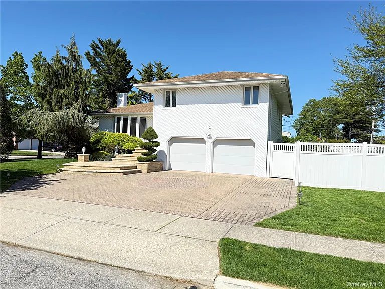 14 Millpond St — Photo 2