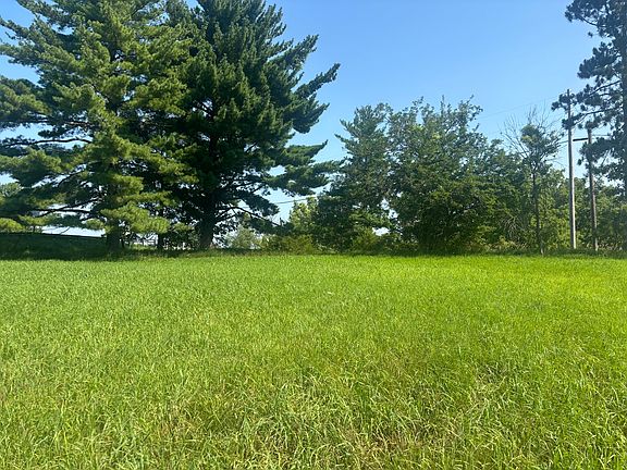 3rd image of 1866 Tanglewood Dr