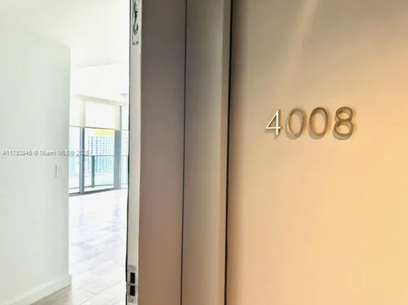 55 SW 9th St Unit 4008, Miami, FL 33129