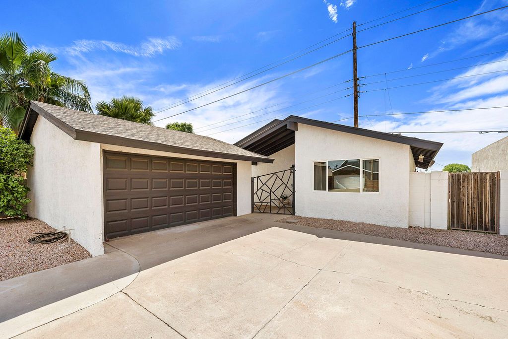 2214 N 87th Way, Scottsdale, AZ 85257