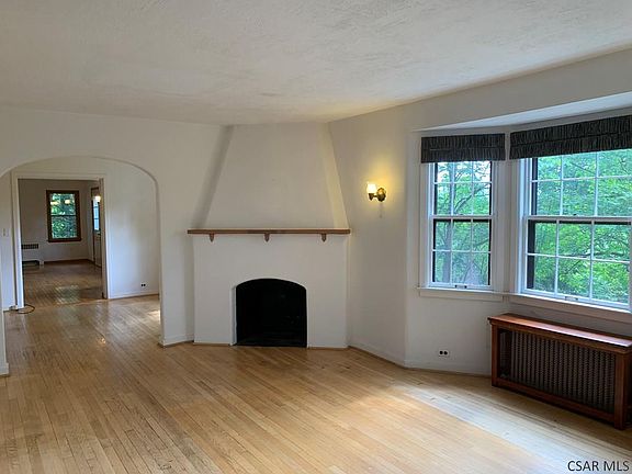 3rd image of 369 Bliss St