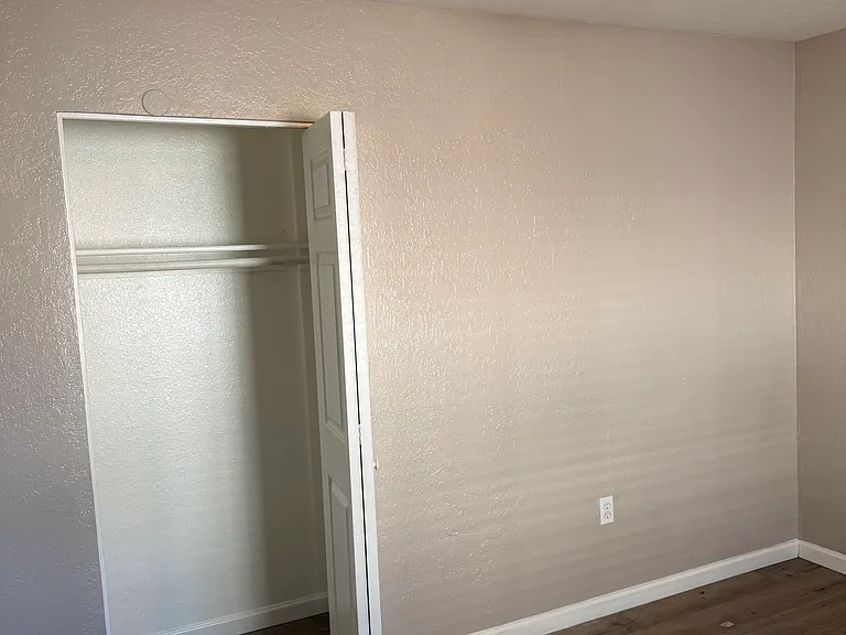 3142 E Cicero St #102 — Photo 11