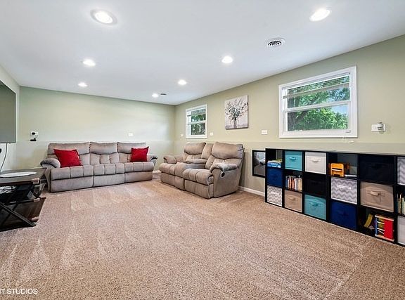 5th image of 2025 Jackson Branch Dr